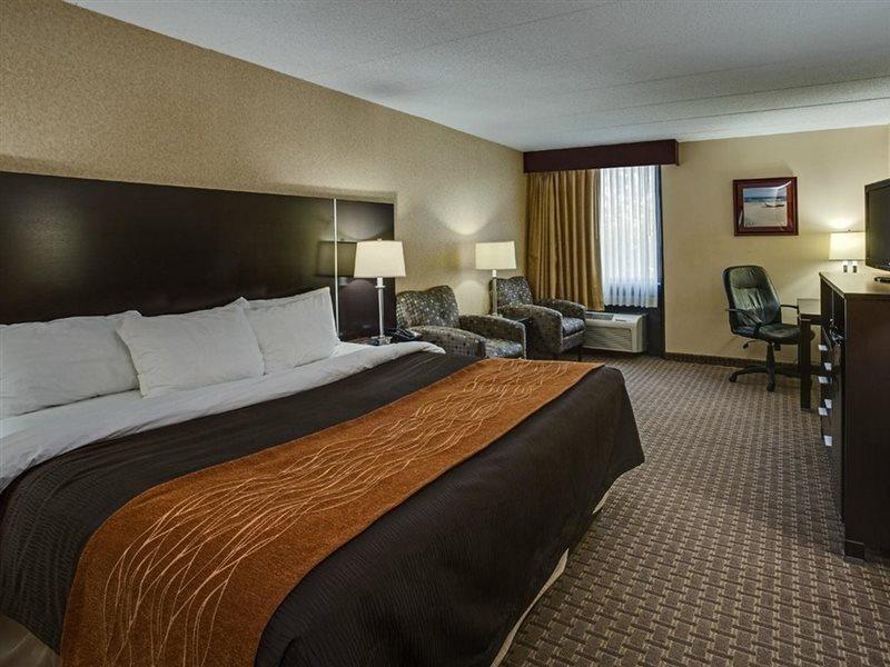 Holiday Inn Express - Fall River North Eksteriør bilde