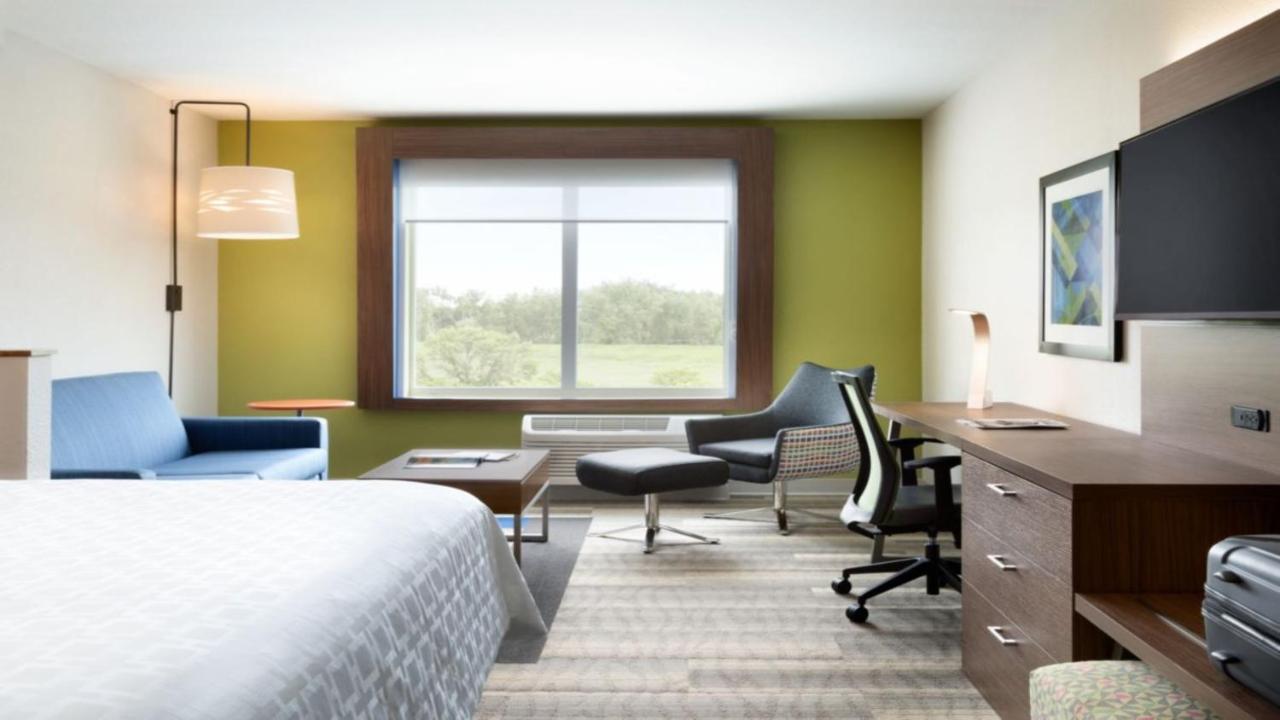 Holiday Inn Express - Fall River North Eksteriør bilde