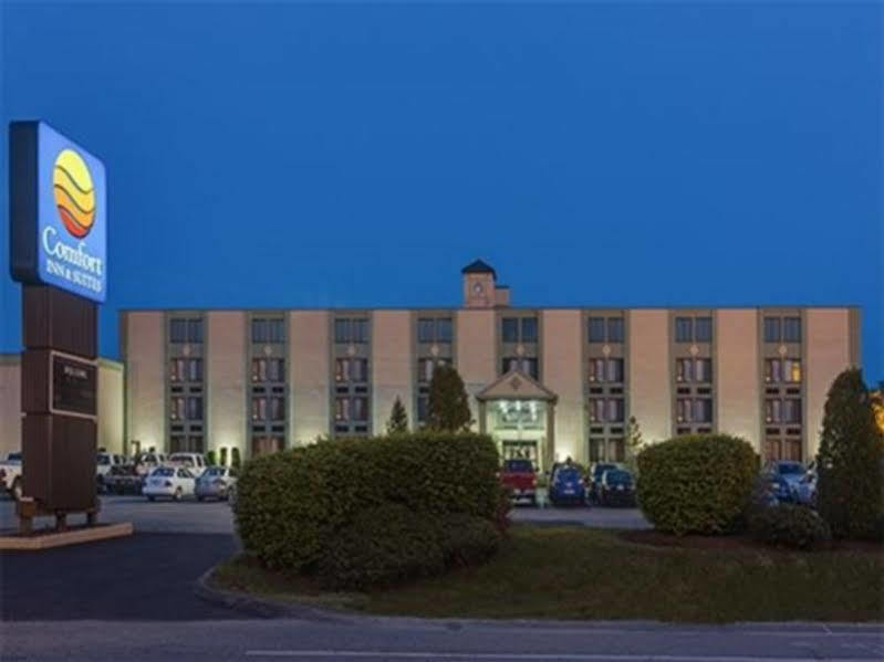 Holiday Inn Express - Fall River North Eksteriør bilde