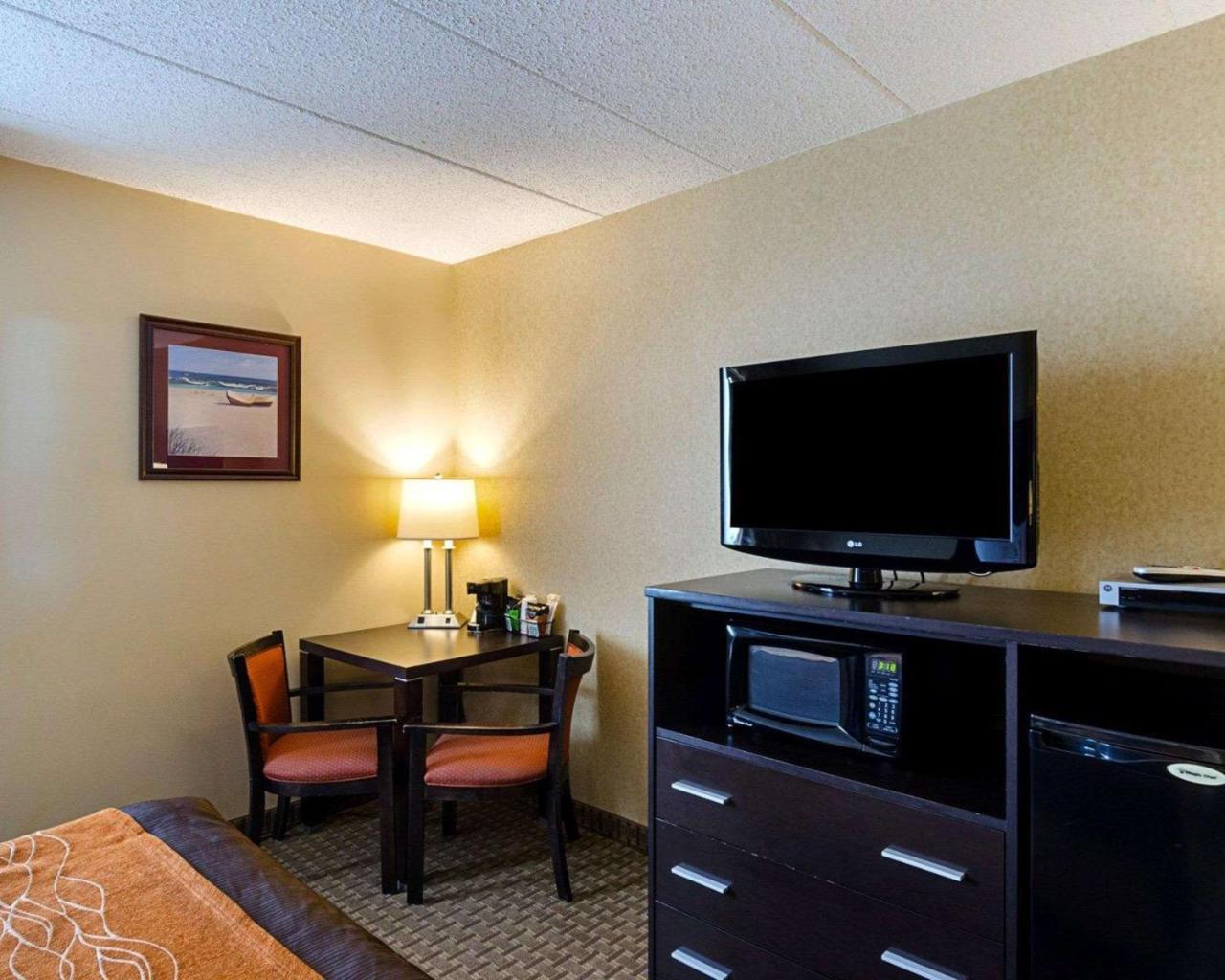 Holiday Inn Express - Fall River North Eksteriør bilde