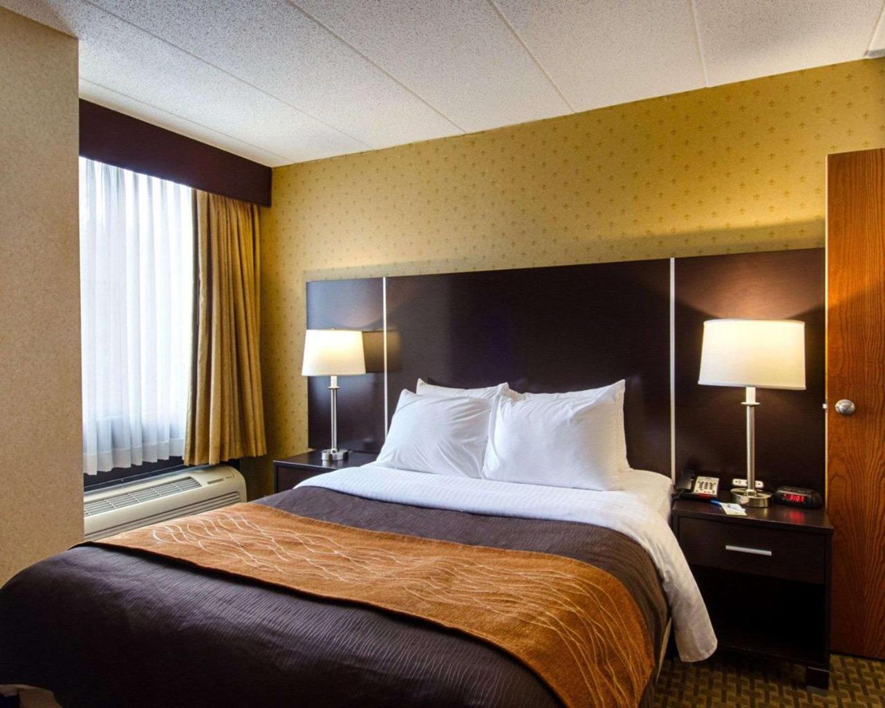 Holiday Inn Express - Fall River North Eksteriør bilde